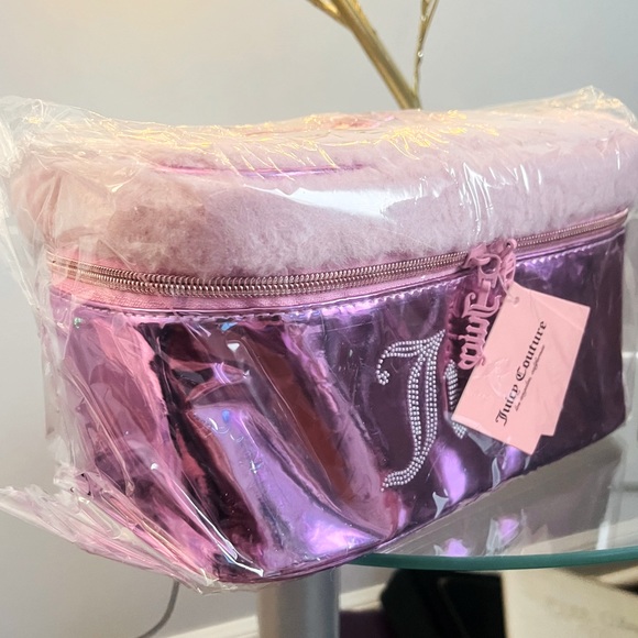 ‼️NOT FOR SALE‼️ Juicy Couture Pink Rhinestone Sherpa Train Case - Picture 7 of 9